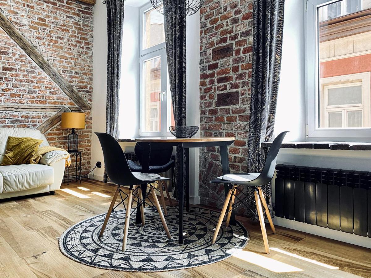 Charming Studio With Air Conditioning, Old Town & Kazimierz Krakow Bagian luar foto